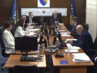 VEĆINOM GLASOVA ODBIJEN PRIJEDLOG ARNAUTOVIĆA: CIK BiH dozvolio učešće stranci koja u nazivu ima ime ratnog zločinca