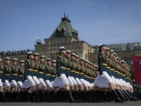 GENERALNA PROBA PARADE U MOSKVI: Crvenim trgom prodefilovalo 11.000 vojnika (FOTO)