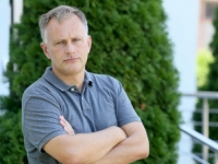 TRIVIĆ DOKAZAO DA VIŠKOVIĆ NEMA POJMA: 'Odluka Vlade RS-a o minimalcu je nezakonita, jer zakon kaže da se to razmatra...'