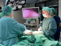 VELIKI DAN ZA KLINIKU U BOSNI I HERCEGOVINI: Torokalni hirurzi uradili i prvu operaciju uniport VATS biopsije...