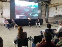 SJEĆANJE NA UBIJENU TUZLANSKU MLADOST: U Memorijalnom centru Srebrenica prikazan dokumentarni film 'Kapija '95'