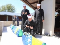 KOLEKTIVNA DŽENAZA U BRATUNCU: Smiraj za još četiri žrtve, među njima i devetogodišnji dječak