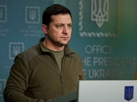 AUKCIJA U LONDONU: Džemper od predsjednika Ukrajine Volodimira Zelenskog prodan za 110.000 dolara