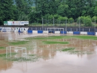 OGROMNA MATERIJALNA ŠTETA: Stadion TOŠK-a u potpunosti poplavljen (FOTO)