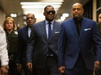 GROZNI SADISTIČKI TRETMANI: Američki pjevač R. Kelly osuđen na 30 godina zatvora zbog zlostavljanja žena, djevojčica i dječaka