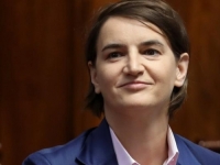 CORAXOV KUTAK: Sijalica - Brnabićka u Vučićevim je rukama, on bi da je...