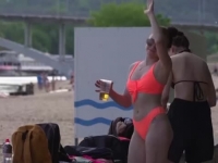 NEVJEROVATNI PRIZORI IZ KIJEVA: Stanovnici glavnog grada Ukrajine uživaju u slobodi, hiljade ih pohrlilo na plaže i u kafane, ali postoji JEDAN PROBLEM koji ih DUBOKO MUČI (FOTO, VIDEO)
