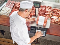 NEVIĐENA PREVARA ŠOKIRALA SRBIJU: Čovjek danima za nekoliko eura iznosio kilograme mesa iz prodavnice!