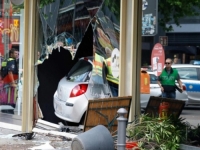 DETALJI TRAGEDIJE U BERLINU: Jedna osoba poginula, pet povrijeđenih u kritičnom stanju; uhapšen muškarac