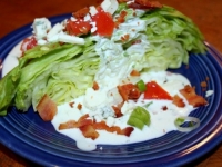 MALO DRUGAČIJE: Brza salata sa preljevom