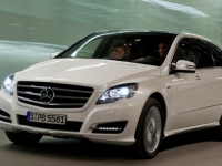 ZBOG 'POTENCIJALNOG PROBLEMA': Milion Mercedesa u opozivu