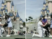 MUŠKARAC ZAPROSIO DJEVOJKU U DISNEYLANDU: Ljudi zgroženi, evo šta je uradio zaposlenik ovog zabavnog parka (VIDEO)