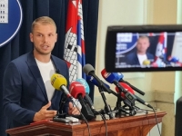 VLAST PORUČUJE 'A SAD ŠETNJA': Gradonačelnik Banjaluke Draško Stanivuković najavio gašenje javnog prevoza od 1.jula