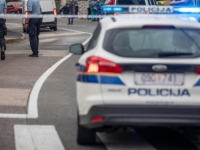 UŽAS U RIJECI: Muškarac pao sa zgrade na najprometniju ulicu