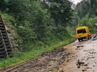 JAKO NEVRIJEME U SLOVENIJI: Poplavljeni objekti, odroni zatvorili neke ceste, srušena stabla...