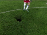 NEVJEROVATNE SCENE IZ AUSTRIJE: Istražuje se neobično duboka rupa na travnjaku stadiona u Beču