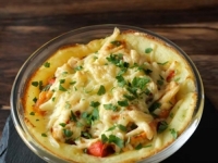 SPECIJALITET NA NJEMAČKI NAČIN: Ako volite pileća prsa i krompir – ovo je recept za vas… (VIDEO)