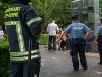 DRAMA U SUSJEDSTVU: Muškarac ispred zgrade suda polio se benzinom, zaprijetio da će se zapaliti