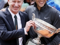 LEGENDARNI JOHN MCENROE SE OSVRNUO NA POVREDU RAFAELA NADALA I SVE ŠOKIRAO: 'Postoji teorija da se dopinguje...'