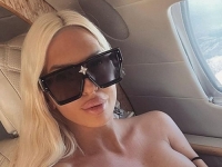 PONOVO JE PRETJERALA: Jelena Karleuša osvanula u vrućim pozama u avionu, fanovi na Instagramu oduševljeni…