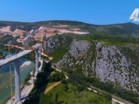 VELIČANSTVENI PRIZORI IZNAD NERETVE: Pogledajte kako izgleda najveći most u Bosni i Hercegovini (VIDEO)