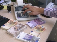 POJEDINE BANKE U BiH UVELE NOVU 'USLUGU': Poznato koliko će vam naplatiti brojanje novca