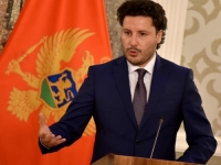 OPASNO SE ZALJULJALA VLAST U CRNOJ GORI: Abazovićeva vlada pred padom, sve se opet vrti oko SPC-a