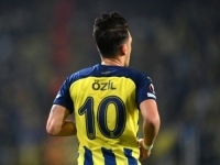 PRAVI SPORT ŽELI ZAMIJENITI VIRTUELNIM: Mesut Ozil napušta fudbal i odlazi u eSport?