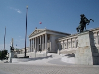 EKSKLUZIVNE INFORMACIJE: Austrijski parlament donosi Rezoluciju o genocidu u Srebrenici!