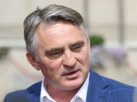 KOMŠIĆ REAGOVAO NA SKANDALOZNE PORUKE U NARODNOJ SKUPŠTINI RS-a: 'Kalabuhov da se proglasi za šefa izbornog stožera HDZ-a!'