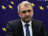 OŠTRO INTONIRANA REAKCIJA AMBASADORA HRVATSKE U BiH: 'Pogaženi vijenci i skinuta zastava su...'