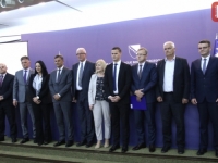 'SB' U SJEDIŠTU VLADE FBiH: Kantonima dodijeljeno 200.000.000 KM, podrška... (FOTO)
