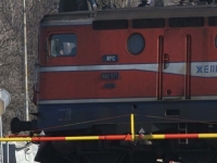 UŽAS NA SJEVEROISTOKU BOSNE: Teretni voz naletio na putničko vozilo, na lice mjesta stigli Hitna pomoć i policija...