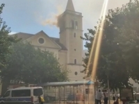 DRAMATIČNO U ZATONU: Gašenje požara otežava vjetar; gori crkva, na terenu više od 100 vatrogasaca (VIDEO)