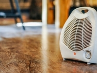 IAKO JE SREDINA LJETA: Nijemci u strahu od nestašice plina kupuju električne grijalice i peći na drva