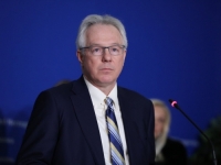AMERIČKA AMBASADA PREBACILA PRITISAK NA SCHMIDTA: 'Korištenje Bonskih ovlasti je interna odluka OHR-a!'