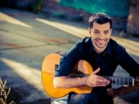 MAGIJA NA GITARI; BOŠKO JOVIĆ ZA 'SB' NAKON ŠTO JE OBJAVIO ALBUM OBRADA ANTOLOGIJSKIH PJESAMA: 'Često zapostavljamo ono što su naši velikani...'