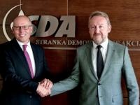 PETER BAYER U SARAJEVU: Poslanik CDU u njemačkom Bundestagu pružio podršku Izetbegoviću i SDA na predstojećim izborima, razgovarao i sa Džaferovićem i ministricom Turković