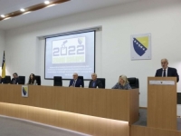 SCHMIDTOVE ODLUKE IZAZVALE NERVOZU U BEOGRADU: 'Svako ko želi dobro BiH neće dozvoliti CIK-u da pokuša...'