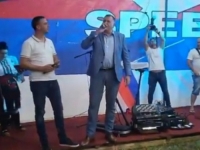 DODIK SE OPET DOHVATIO MIKROFONA: 'Ustaj mala, zora je' (VIDEO)