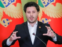 BURNO NA PROTESTIMA U CRNOJ GORI: 'Nikad u posljednja dva vijeka jedan musliman nije za Crkvu Srbije uradio što je Dritan Abazović…'