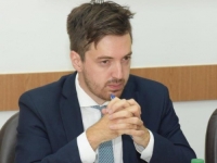 PROČITAJTE KAKVU JE BUDALAŠTINU OBJAVIO 'DNEVNI AVAZ': Glumac Haris Sijarić iz 'Ljeta u zlatnoj dolini' danas radi kao komandir svemirskog broda Star Ship Enterprise