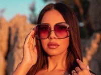 VRUĆE, IZ DALMACIJE: Hrvatska pjevačica u bikiniju na plaži, fanovi na Instagramu oduševljeni…