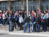 MASOVNI EGZODUS IZ BOSNE I HERCEGOVINE: Više od 70 posto radnika u BiH radi za 650 maraka mjesečno, ove godine očekuje se odlazak čak...