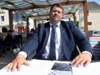 HRVATSKI POLITIČAR U BORDELU USLUGE PLAĆAO OPĆINSKOM KARTICOM: Kaže da je greškom pomiješao prvatnu i službenu karticu
