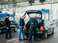 HRVATSKA POOŠTRILA PROPISE: Evo šta u 'lijepu njihovu' možete unijeti bez carine 