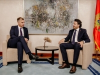 ABAZOVIĆ RAZGOVARAO SA BH. AMBASADOROM: Odnosi Crne Gore i BiH prijateljski i bratski; podržao inicijativu da se 11. juli...