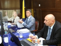 VLADA FBiH DIJELI NOVAC: Za uvezivanje radnog staža u javnim i privatnim preduzećima osigurano 4,4 miliona KM