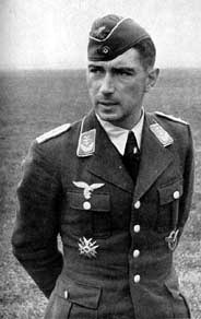 Мельдерс немецкий ас. Вернер мёльдерс. Эрих кемпка. Вернер мельдерс. Мельдерс.