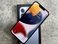 'ZBOGOM' IZREZ: Apple će se riješiti 'zubića' na novom iPhoneu